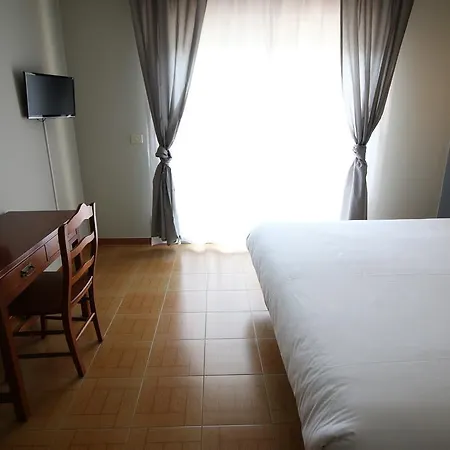 ホテル Alda Bueumar