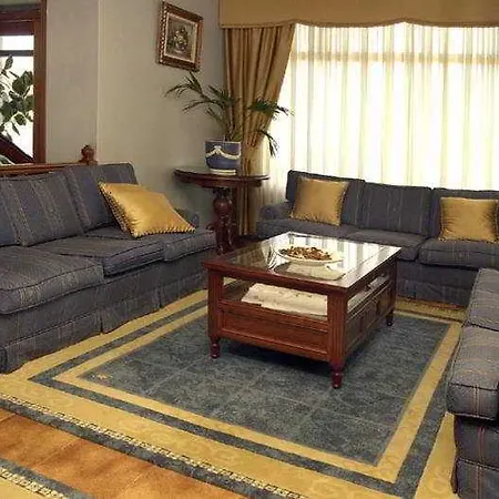 ホテル Alda Bueumar 2*