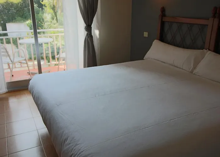 Alda Bueumar Hotell Bueu